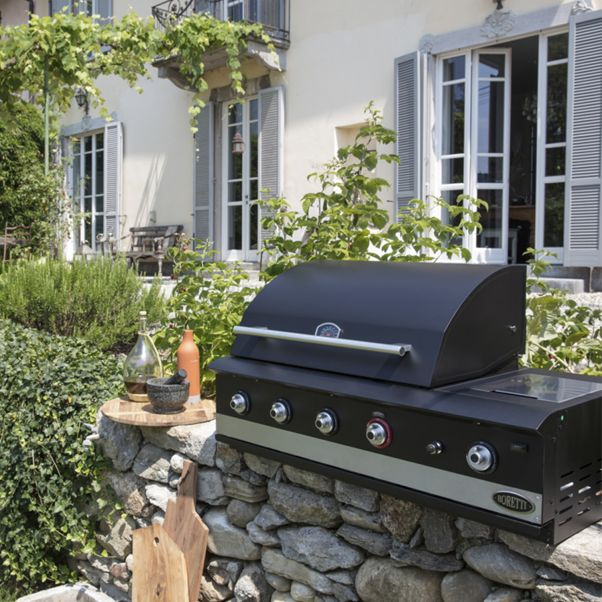 Designing Your Ultimate Outdoor BBQ Kitchen
